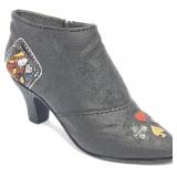 Queen of Hearts Boot - New