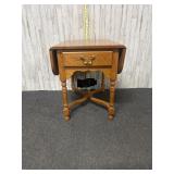 Vintage Pennsylvania house drop-leaf end table