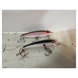 2 fishing lures