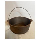 vintage cast iron Dutch oven