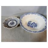 2 Decorative bowls