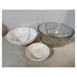 3 assorted kitchen bowls