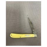 Case XX Slimline Trapper folding knife with distin