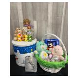 Dolls & stuffies festive lot