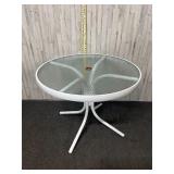 round white patio dining table