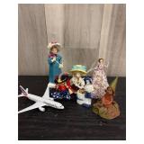 Small figurines lot