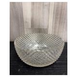 Tessellated square pattern pressed glass bowl