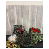 Christmas garlands & wreaths lot