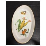 Royal Worcester Evesham Gold Oval Baker featuring