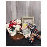 Soft cloth dolls & decor lot