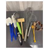 Baking utensils lot