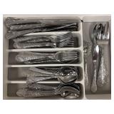 Flatware set