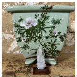 Chinese Jade and Jardiniï¿½re