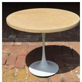 Knoll Saarinen Table