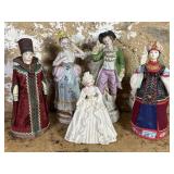 Figurines