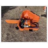 Stihl 025 Chainsaw w/case
