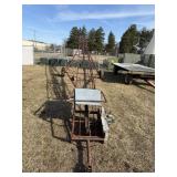 Hay Elevator w/Transport