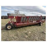 H&S 20' Tricycle Front Feeder Wagon