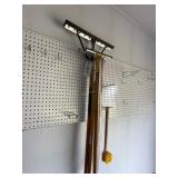 Squeegee's