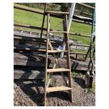 5' Wood Ladder