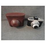 Vintage Universal Camera Co. Meteor Camera