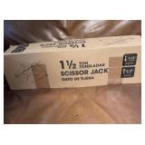 1 1/2 Ton Scissor Jack NEW in Box