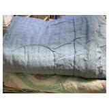 Quilt lot - good condition - dusty smel