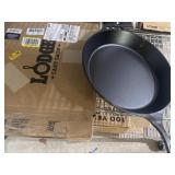Lodge Cast Iron Pan 15' NEW