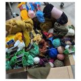 HUYGE MASSIVE Big Box of yarn 24 x 15x11 big