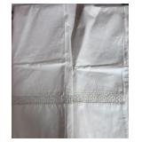Matching linen/cotton pillowcases great condition