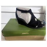New womens earth shoe size 7.5