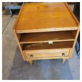 Willett Solid Maple End Table Lancaster County