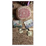 Pillow, Pictures