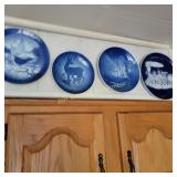 Decretive Blue Plates