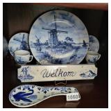 Blue and White Depicting the Dutch