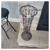 Metal S Heart Vase Decor