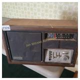 Zenith Table Top Radio (works)