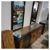 Dresser/ Mirror