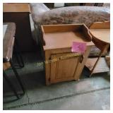 Oak Wash Stand  Table  22x12x28