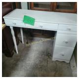Knee Hole Desk