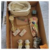 Wall Pocket, Figurines