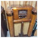 Vtg Imperial Floor Radio. Plugged in came on