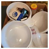 Grab It Bowls, Vtg Domino Bottle