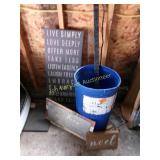Decor Signs, Blue Barrel