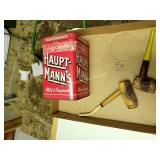 Haupt-Mann's Tin, 2 Pipes