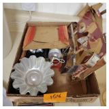 Vtg Cookie Cutters, Cake Decorator,
