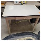 Vtg Enamel Top Table