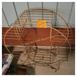 MCM Round Plant Stand