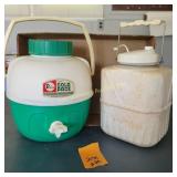 Vtg Round Cooler ( never used)