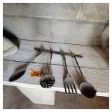 Wall Utensils